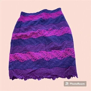 Banana republic Purple and Blue Women’s Skirt Size 6 P With 3/4 Zipper